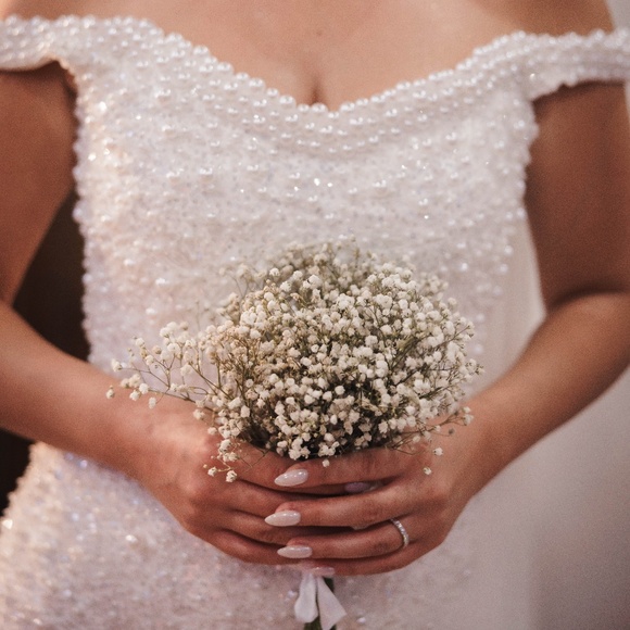 Bridal dress and Veil - Picture 2 of 4